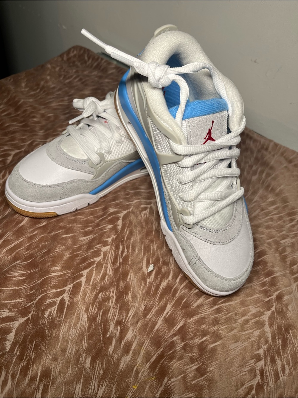 Jordan Kids White Sneakers with Light Blue Accents 5Y 6.5 women’s